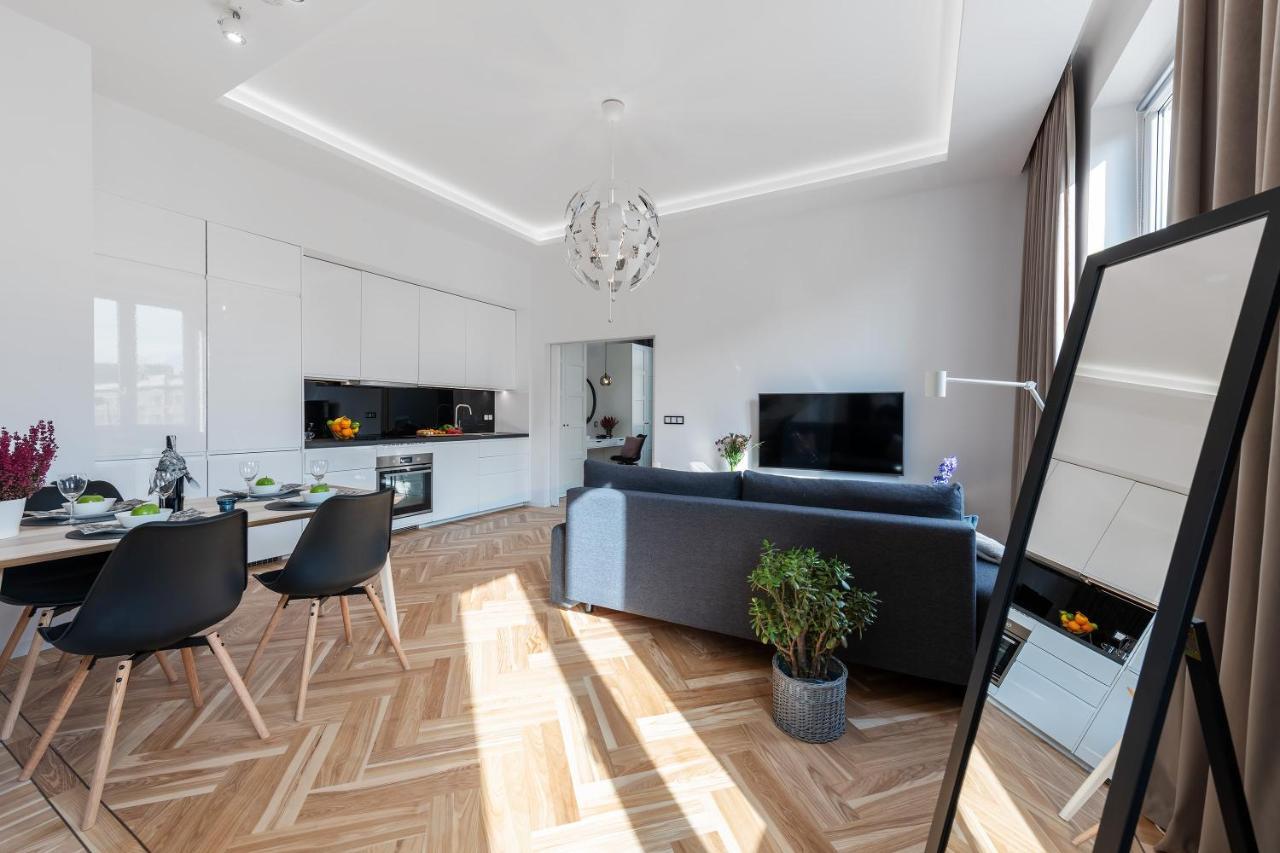 Marszalkowska Center Serviced Apartments ワルシャワ エクステリア 写真